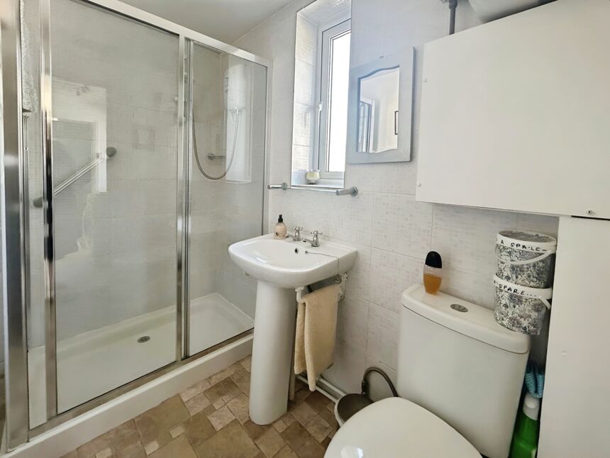 Shower Room / WC