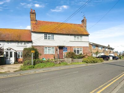 2 bedroom Mid Terrace House for sale