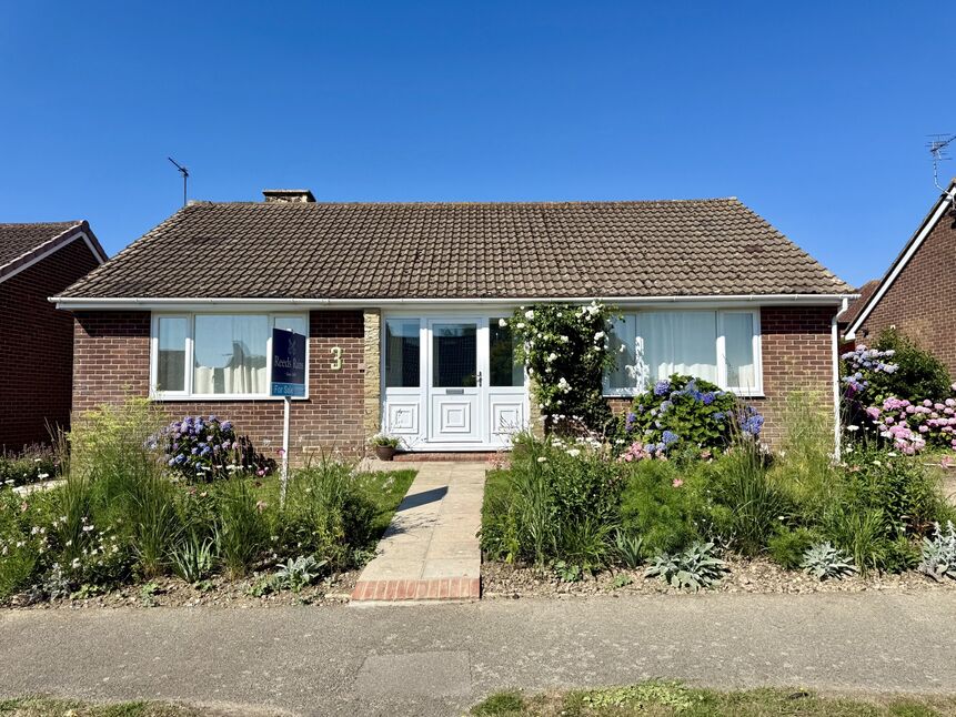 2 bedroom Detached Bungalow for sale