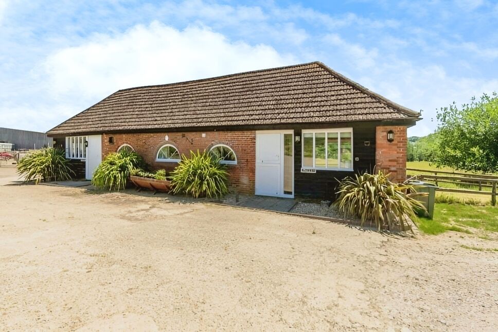 Main image of 2 bedroom Semi Detached Property to rent, Rye Road, Rye Foreign, East Sussex, TN31