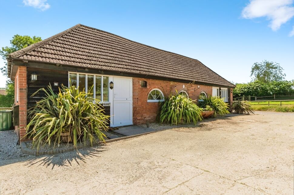 Main image of 2 bedroom Semi Detached House to rent, Rye Road, Rye Foreign, East Sussex, TN31