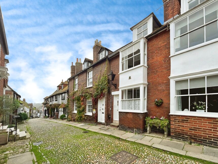 Main image of 2 bedroom Mid Terrace House to rent, Mermaid Street, Rye, East Sussex, TN31