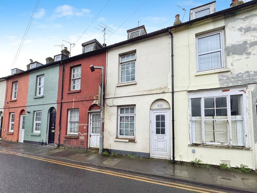 Main image of 2 bedroom Mid Terrace House for sale, Ferry Road, Rye, East Sussex, TN31
