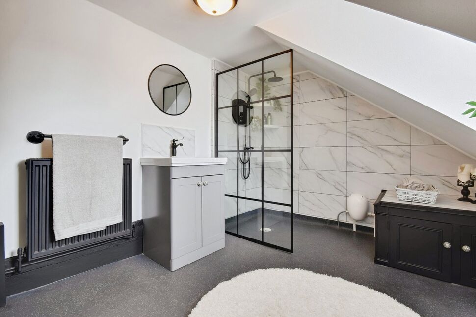 Shower Room WC