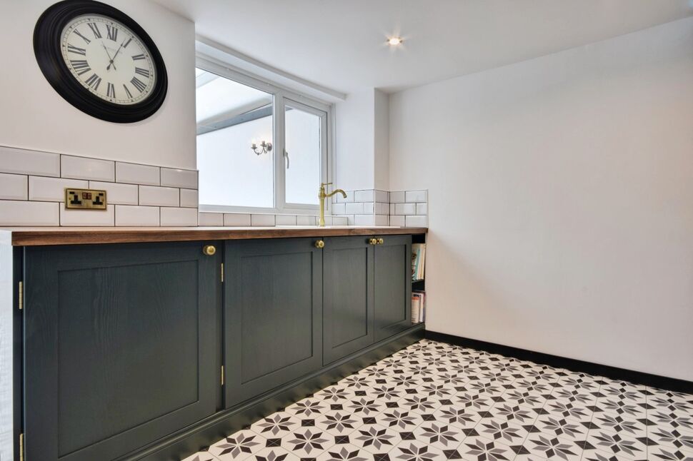 Kitchen / Breakfast Room