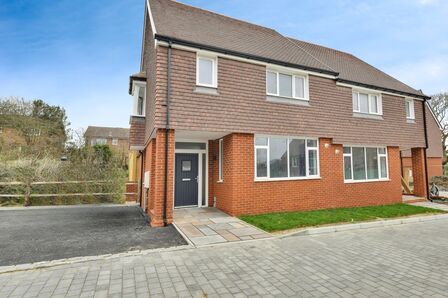 Market Gardens, 3 bedroom Semi Detached House for sale, £425,000