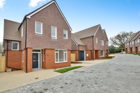 Market Gardens, 3 bedroom Detached House for sale, £500,000