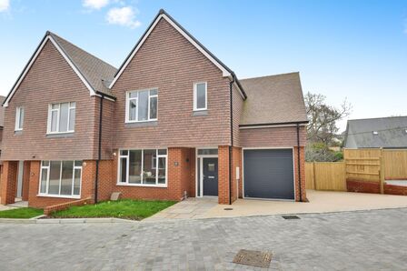 Market Gardens, 3 bedroom Semi Detached House for sale, £450,000