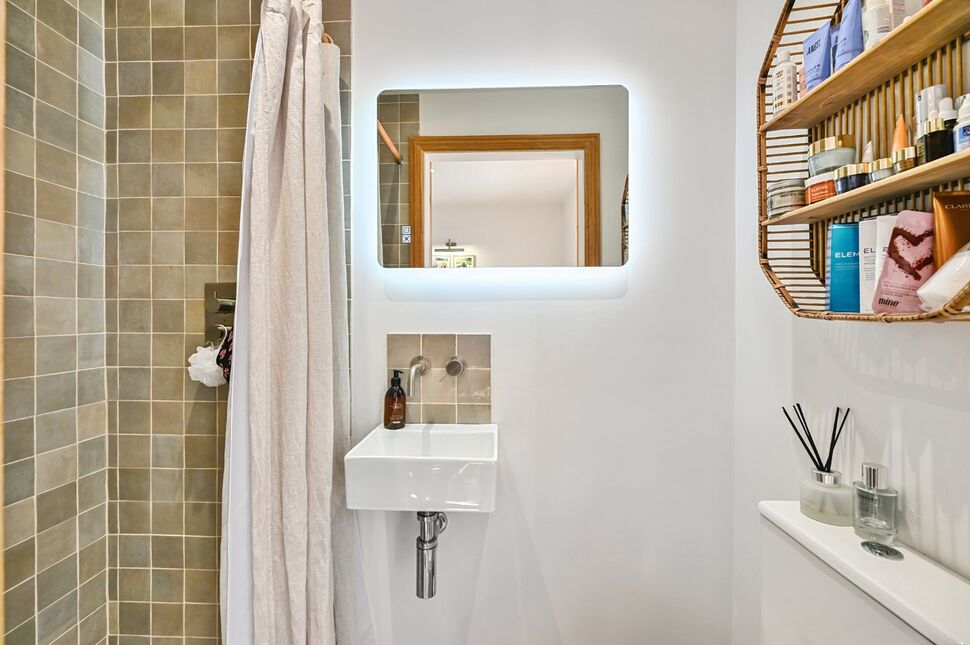 En-Suite Shower Room WC