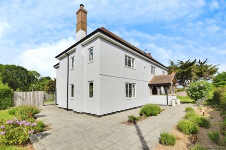 Barnets Hill, 6 bedroom Detached House for sale, £1,300,000