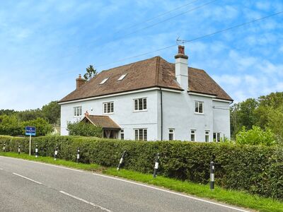 Barnets Hill, 6 bedroom Detached House for sale, £1,250,000