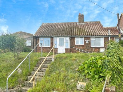 2 bedroom Link Detached Bungalow for sale