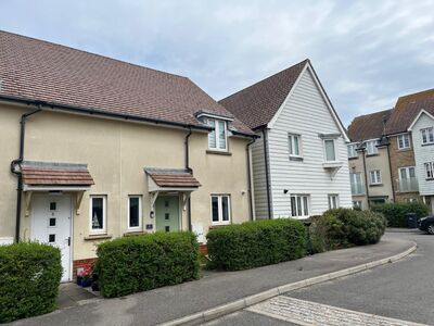 Shearers Way, 2 bedroom Mid Terrace House to rent, £1,100 pcm
