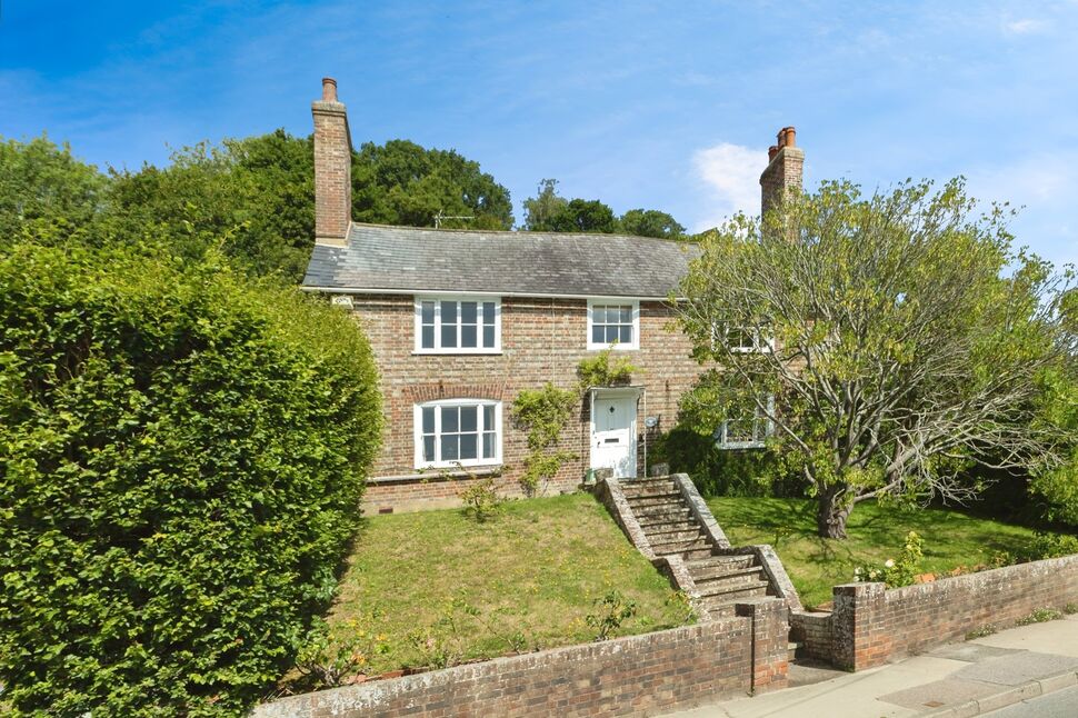 Main image of 4 bedroom Detached House for sale, Military Road, Rye, East Sussex, TN31