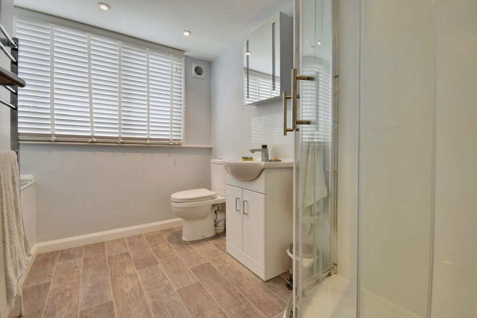Shower Room WC