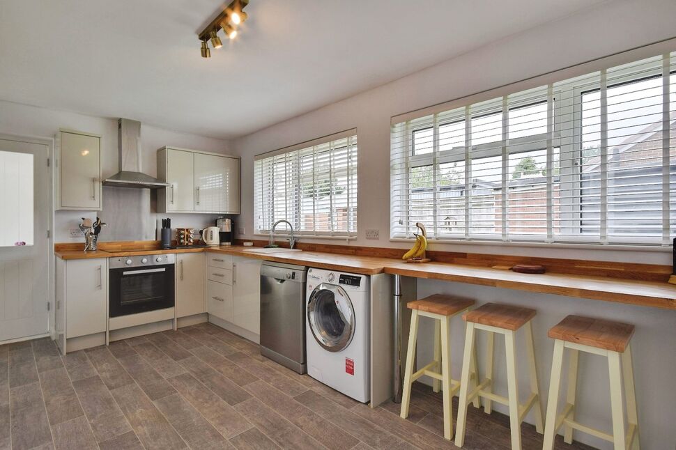 Kitchen / Breakfast Room
