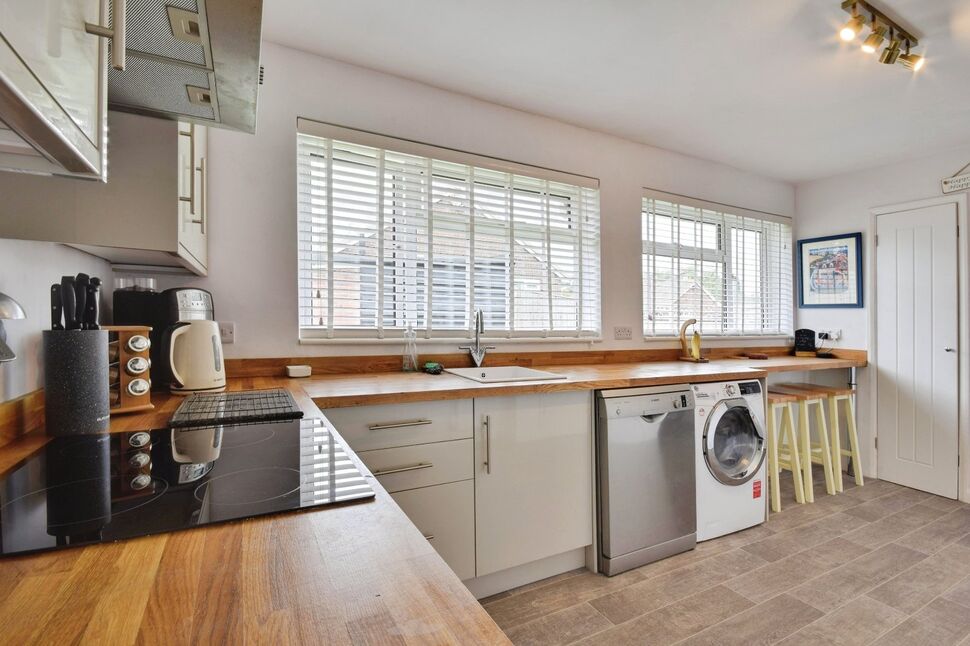 Kitchen / Breakfast Room