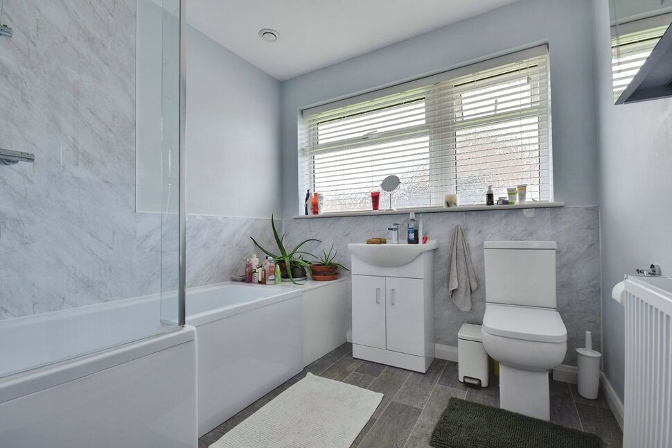 Family Bathroom WC