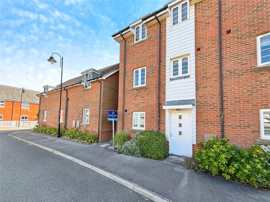 Main image of 2 bedroom Flat for sale, Shearers Way, Camber, East Sussex, TN31