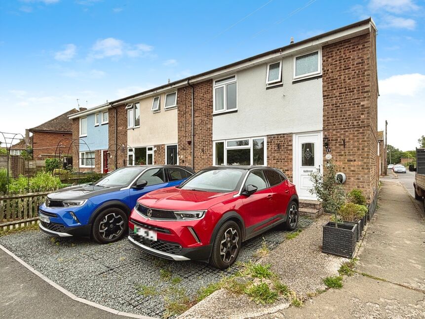 Main image of 3 bedroom End Terrace House for sale, Henley Close, Rye, East Sussex, TN31