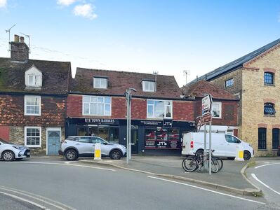 Ferry Road, 3 bedroom  Flat to rent, £1,275 pcm