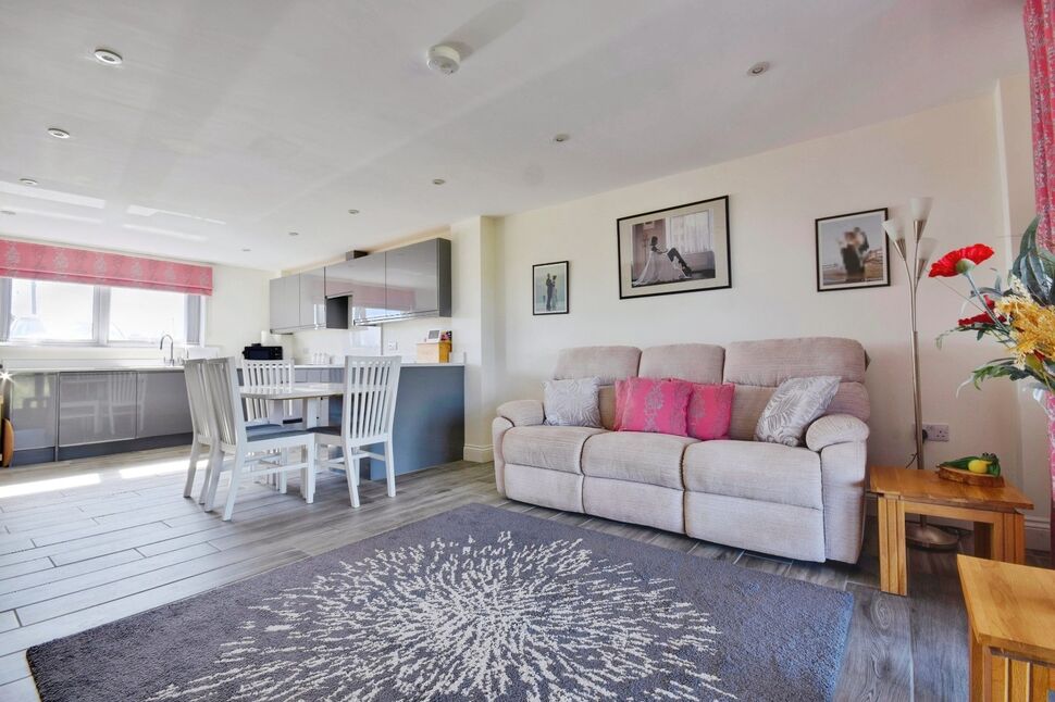 Annexe Kitchen / Reception Room