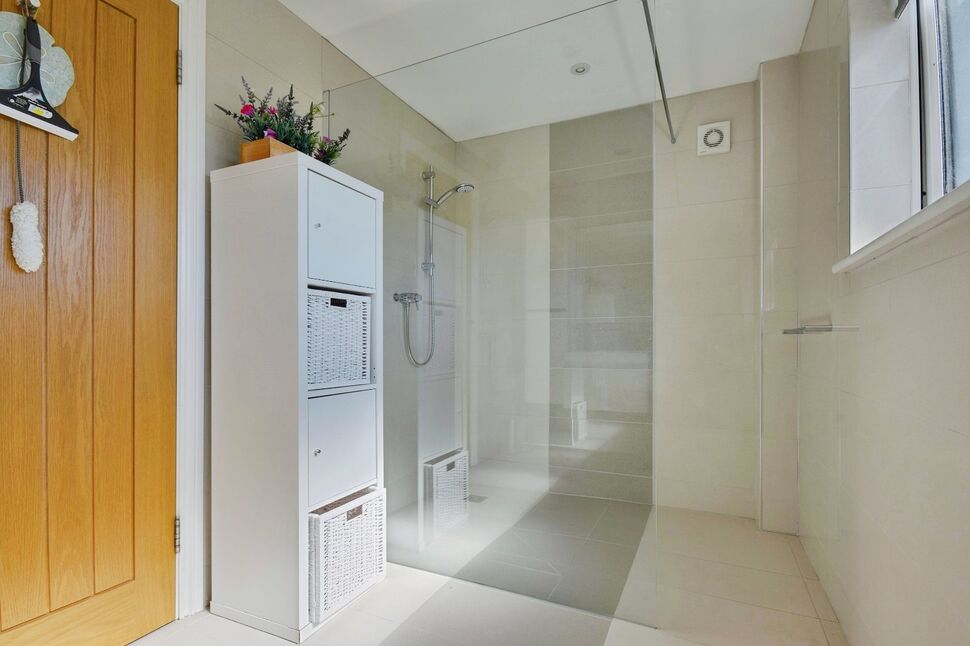 Annexe Kitchen / Reception Room