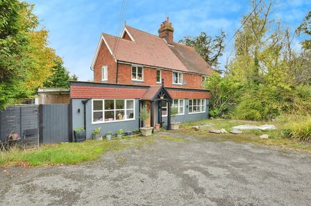 7 bedroom Semi Detached House for sale