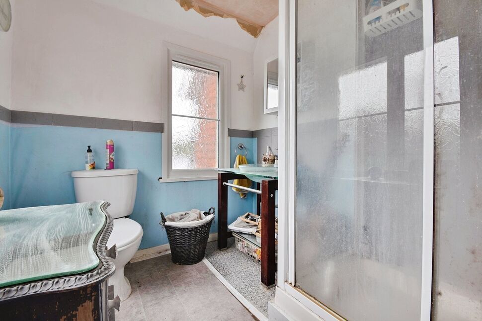 En-Suite Shower Room WC