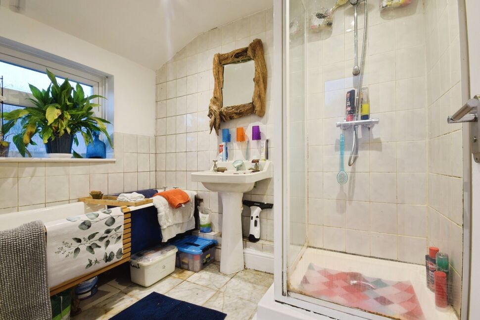 Bath / Shower Room WC