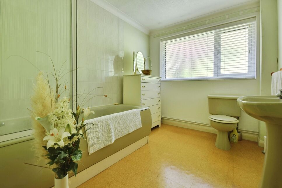 Family Bathroom WC