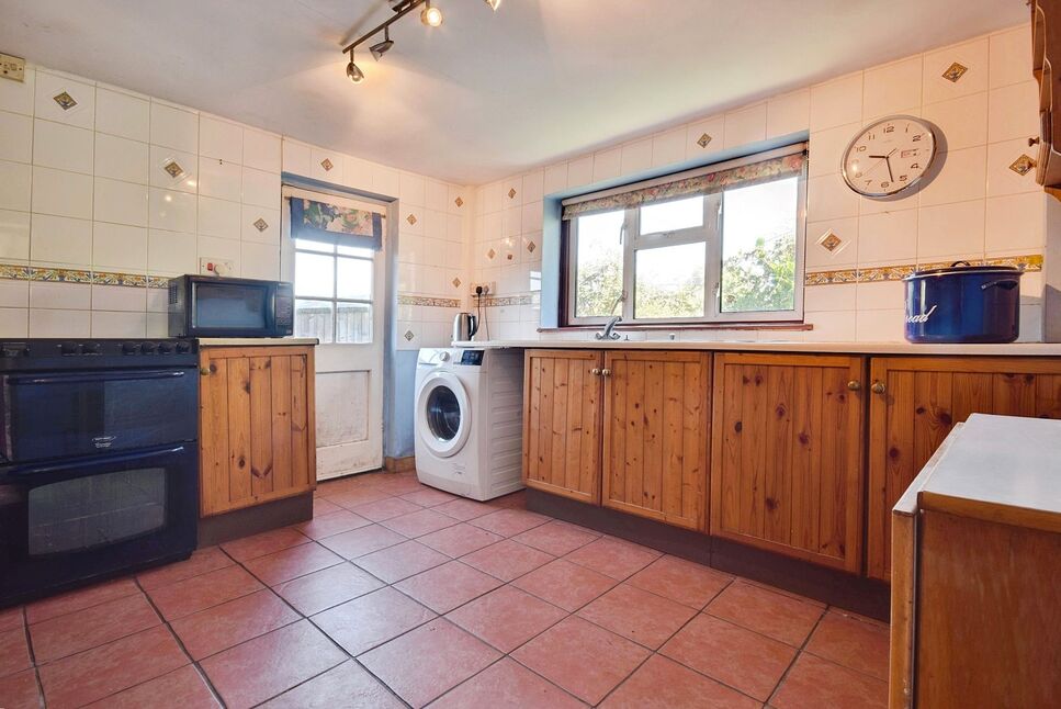 Kitchen / Breakfast Room