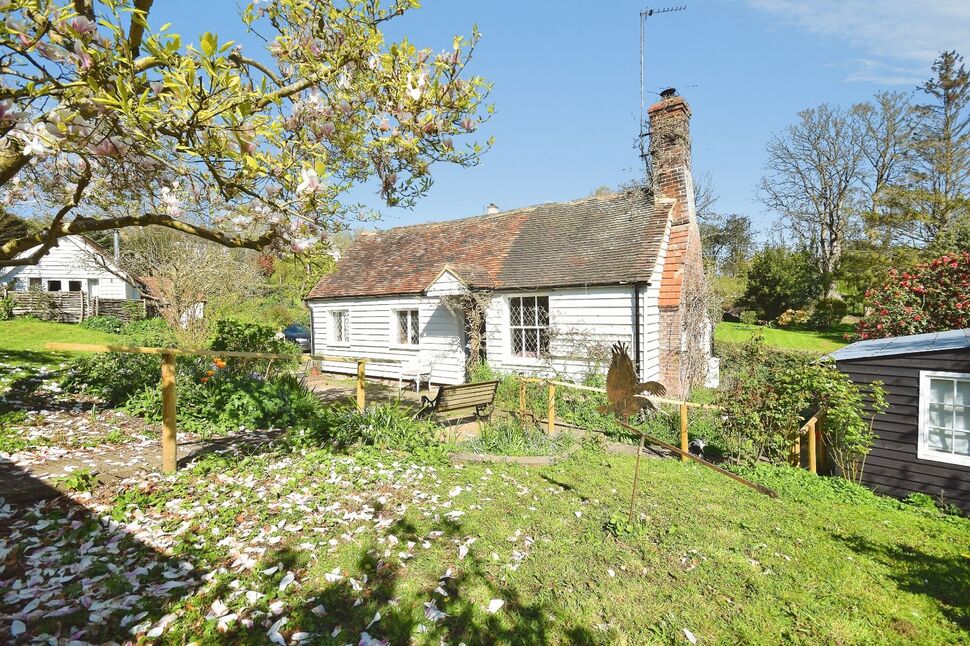 Main image of 2 bedroom Detached Bungalow for sale, New England Lane, Rye, East Sussex, TN31