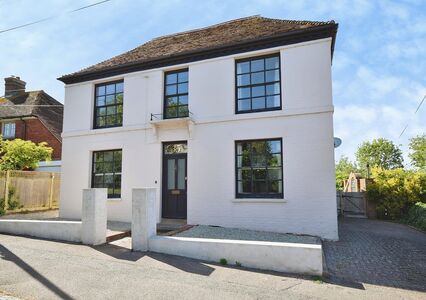Udimore Road, 3 bedroom Detached House for sale, &pound;725,000