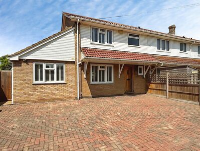 3 bedroom End Terrace House for sale