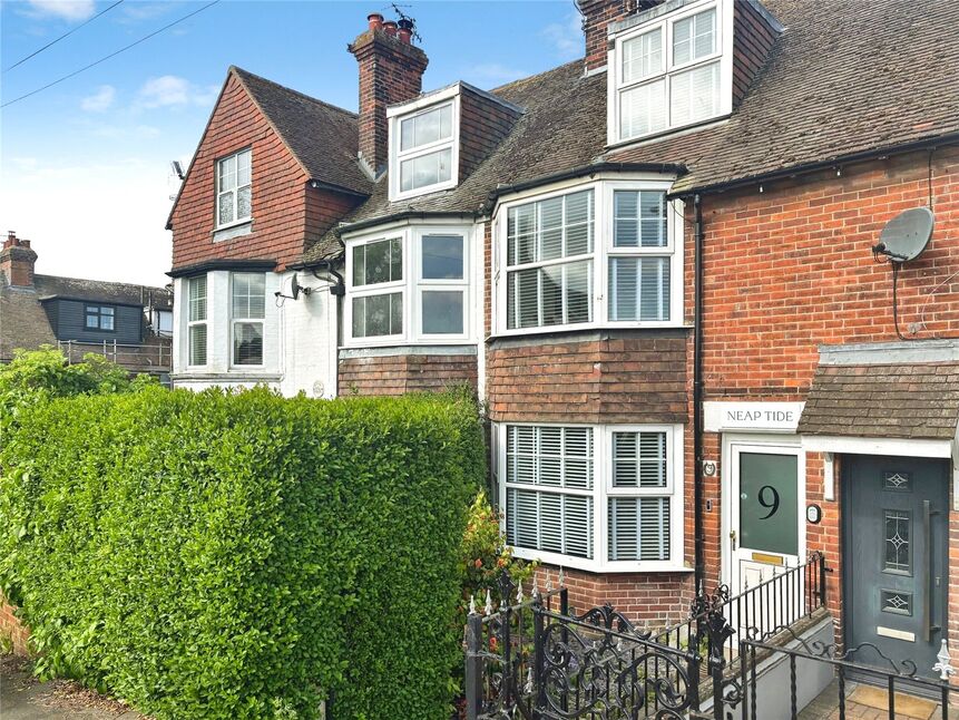 Main image of 3 bedroom Mid Terrace House for sale, Winchelsea Road, Rye, East Sussex, TN31