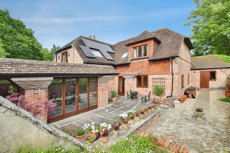 High Park Close, 5 bedroom Detached House for sale, &pound;1,050,000