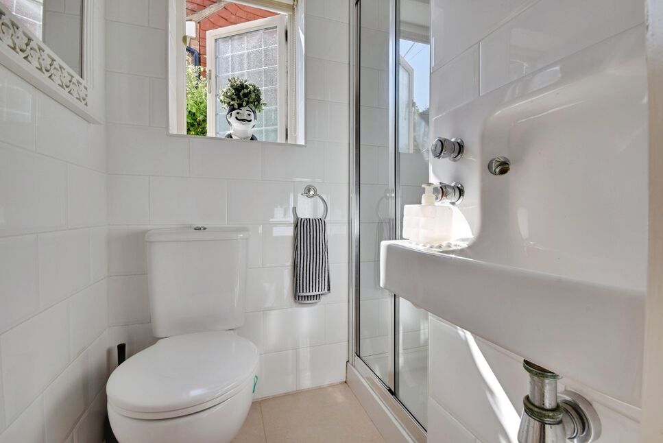 Shower Room WC