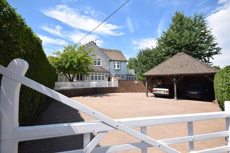 Old Brickyard, 4 bedroom Detached House for sale, &pound;800,000