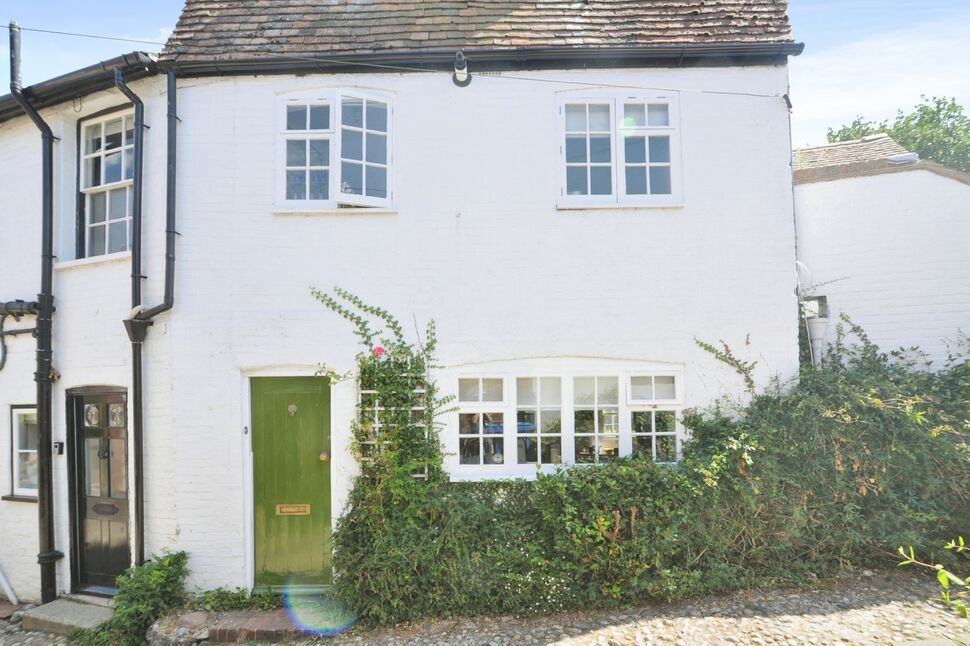 Main image of 2 bedroom Mid Terrace House for sale, Mermaid Passage, Rye, East Sussex, TN31