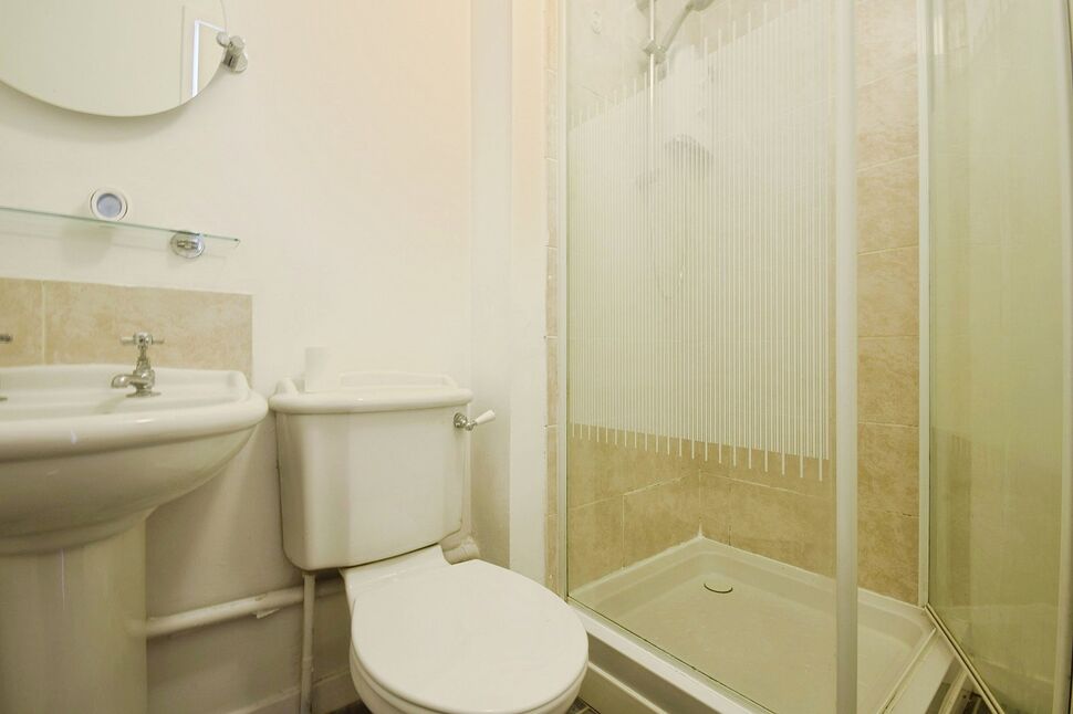 Shower Room WC