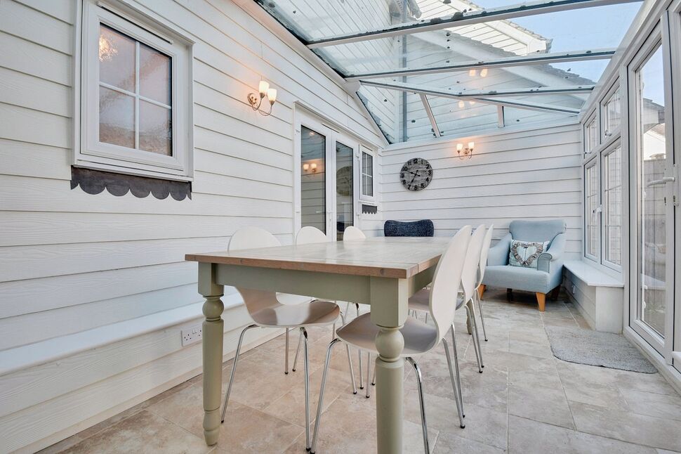 Conservatory / Dining Room