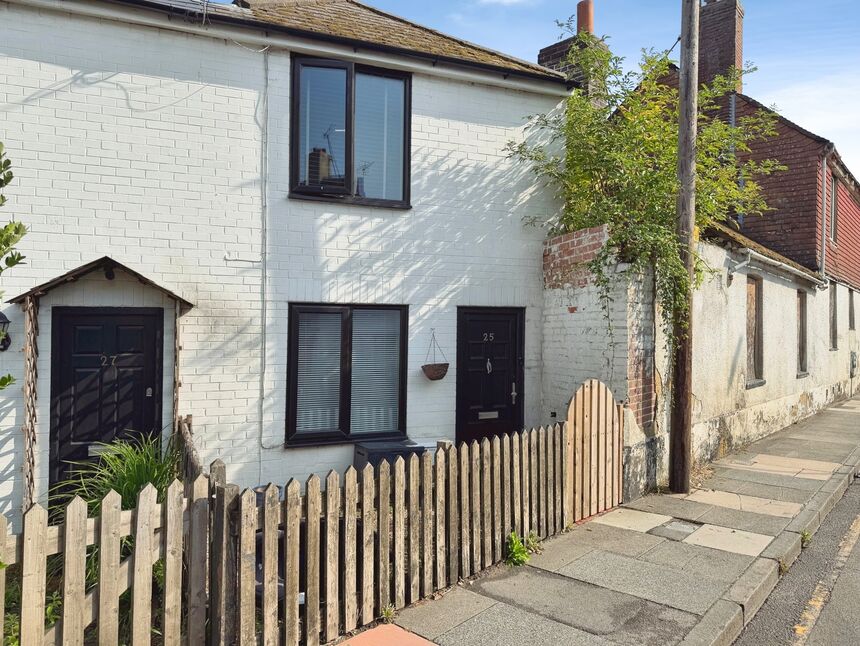 Main image of 2 bedroom End Terrace House for sale, Ferry Road, Rye, East Sussex, TN31