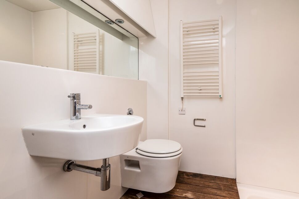 Shower Room / WC