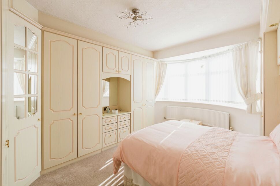 3 bedroom Detached House for sale, Gore Crescent, Salford, M5 £335,000