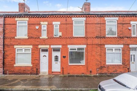 2 bedroom Mid Terrace House to rent