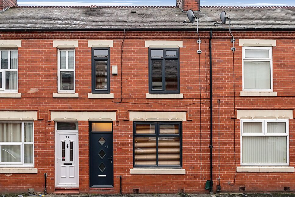 2 bedroom Mid Terrace House for sale, Milnthorpe Street, Salford, M6