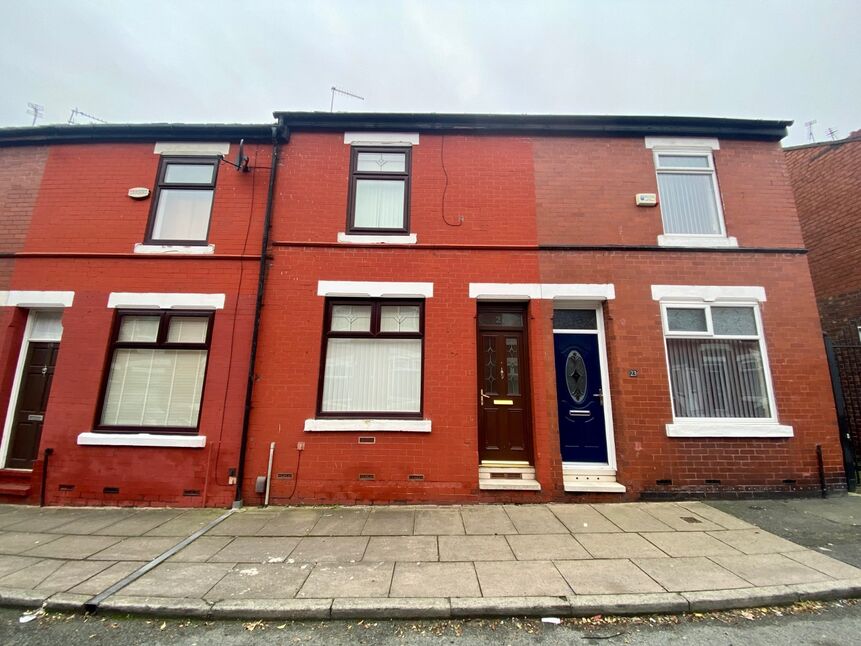 2 bedroom Mid Terrace House for sale, Milnthorpe Street, Salford, M6