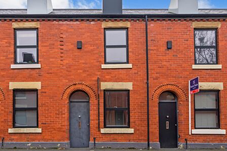 2 bedroom Mid Terrace Property to rent