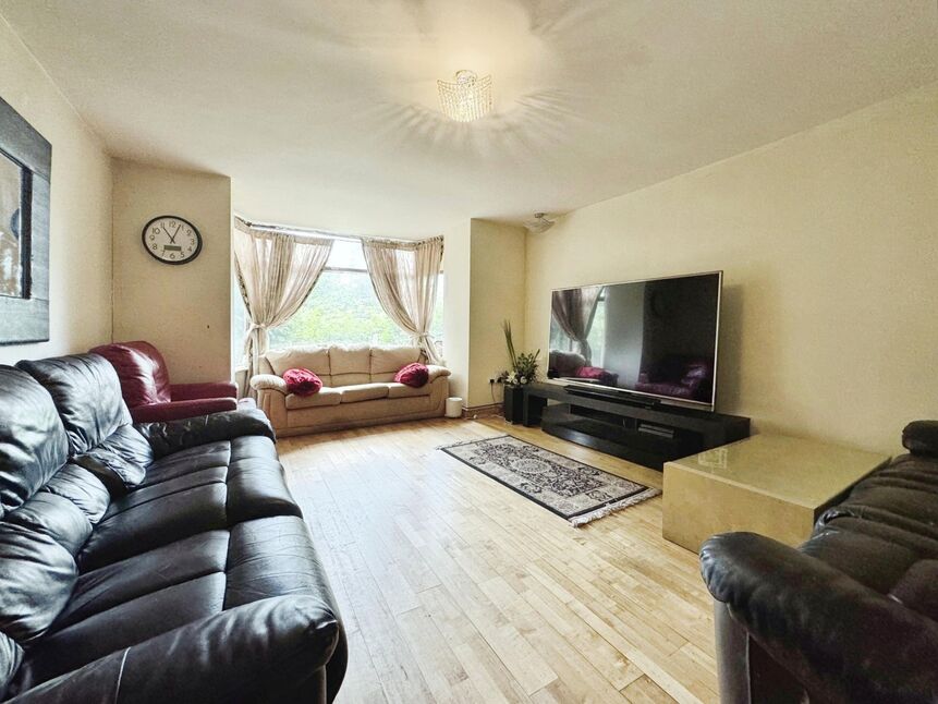 6 Elegant Period Properties For Sale